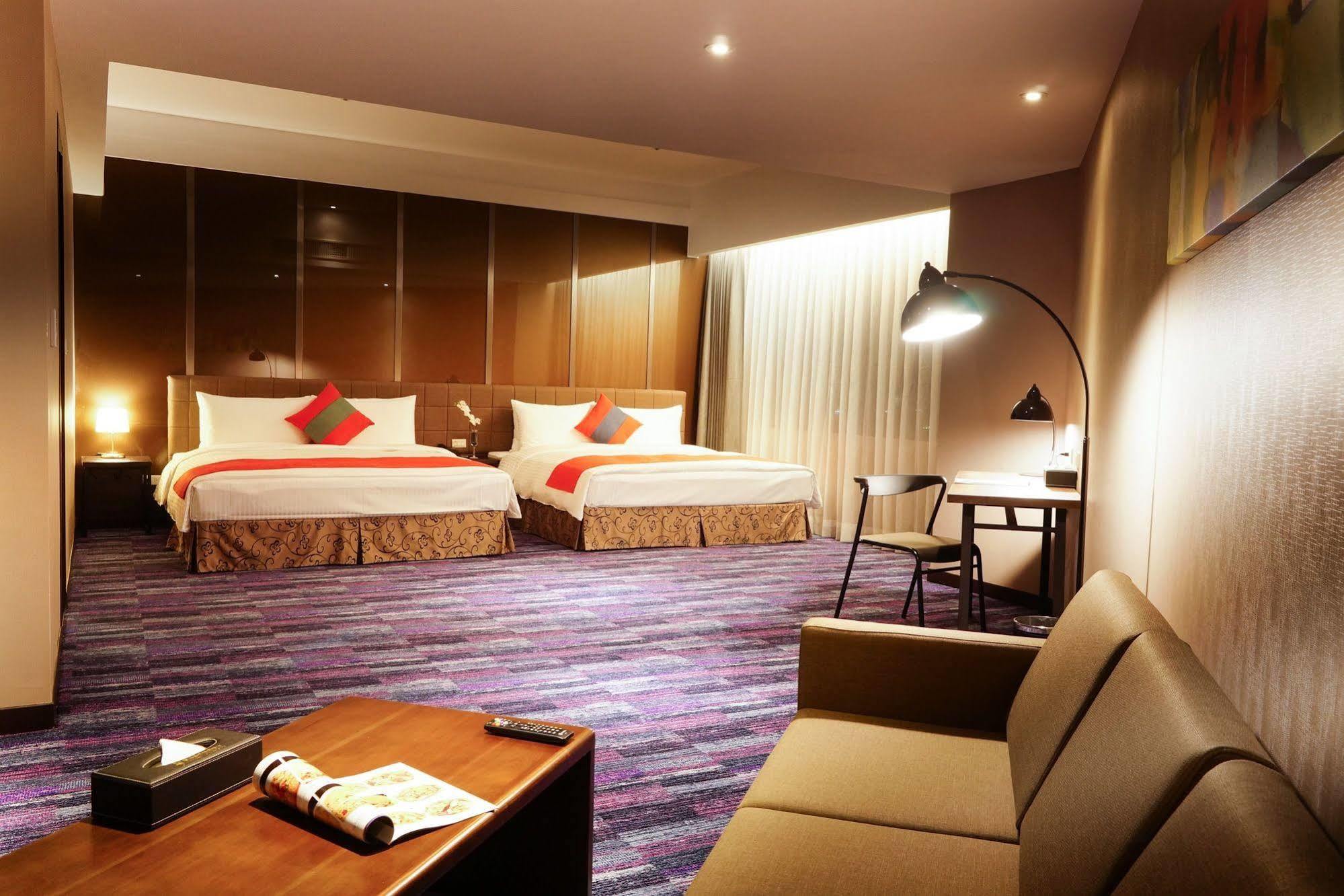 Hoya Resort Hotel Kaohsiung Luaran gambar